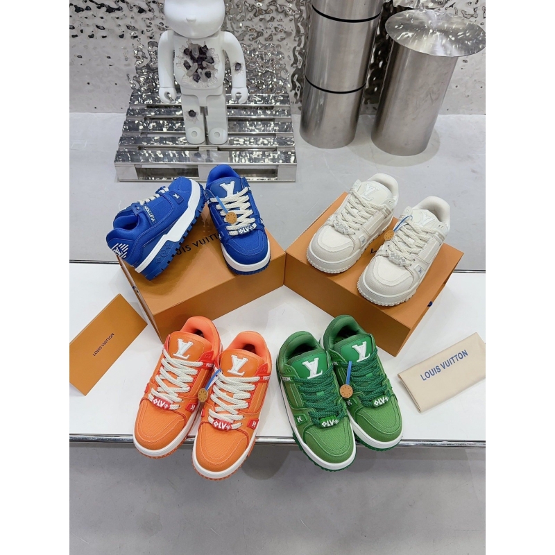 l**is V*t*n sneakers